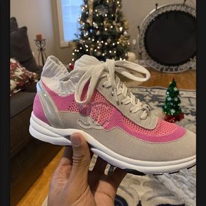 Chanel 20s White Pink Fabric CC LogoFlat Runner